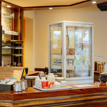 Logis Restaurant Bellevue Hotel