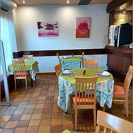 Logis Restaurant Bellevue Hotel
