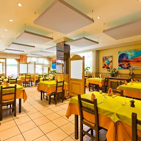 Logis - Restaurant Bellevue 2* Annecy